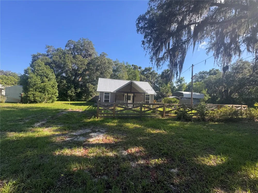 103 GROVE STREET Melrose, FL 32666