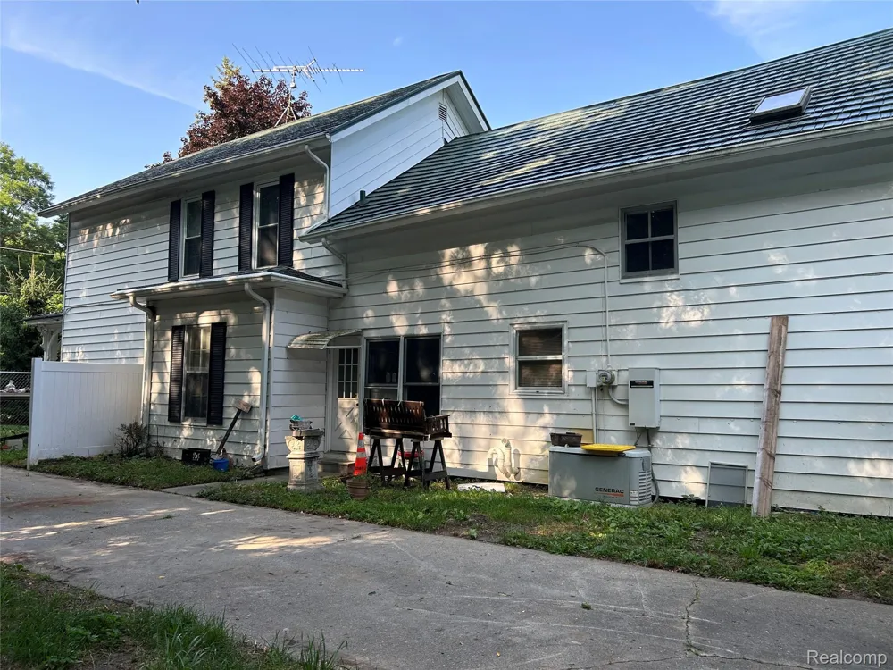 1285 Grange Hall Road Holly Township, MI 48430