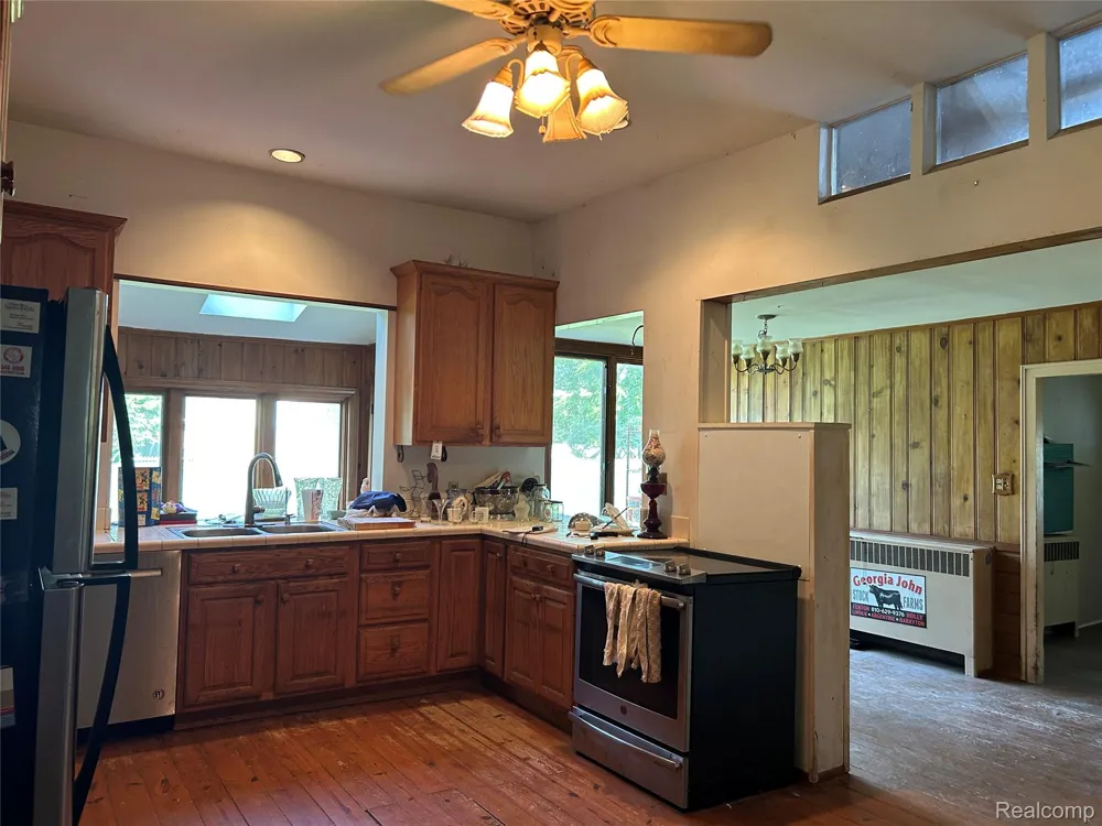 1285 Grange Hall Road Holly Township, MI 48430