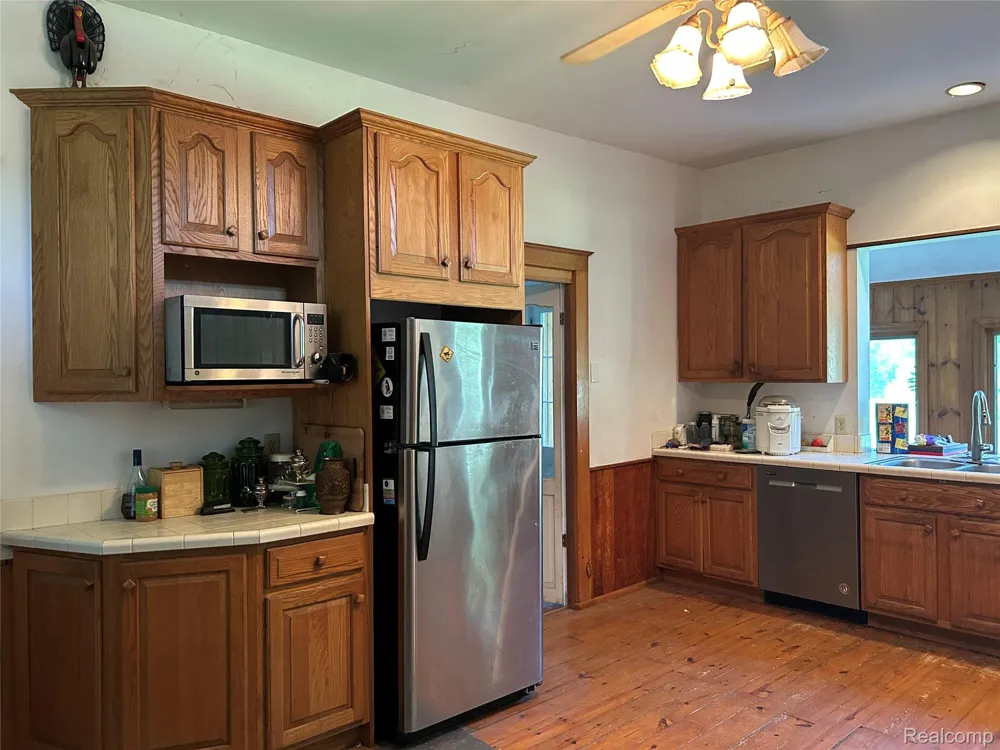 1285 Grange Hall Road Holly Township, MI 48430