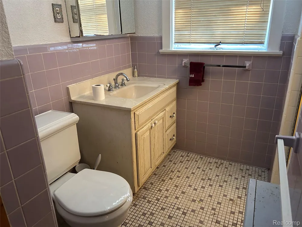 1285 Grange Hall Road Holly Township, MI 48430
