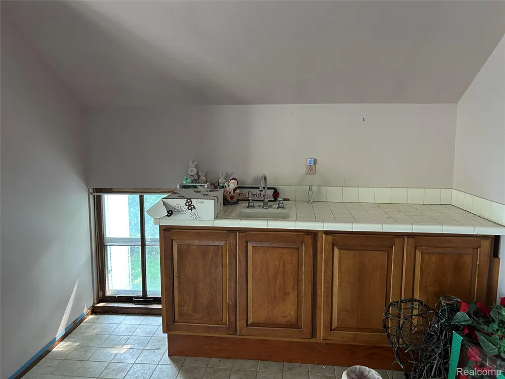 1285 Grange Hall Road Holly Township, MI 48430