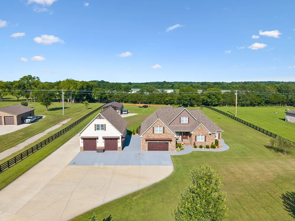1953 Franklin Pike Lewisburg, TN 37091