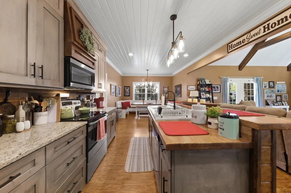 1953 Franklin Pike Lewisburg, TN 37091