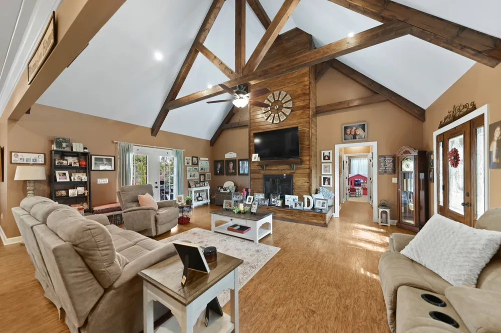 1953 Franklin Pike Lewisburg, TN 37091