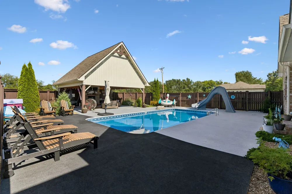 1953 Franklin Pike Lewisburg, TN 37091