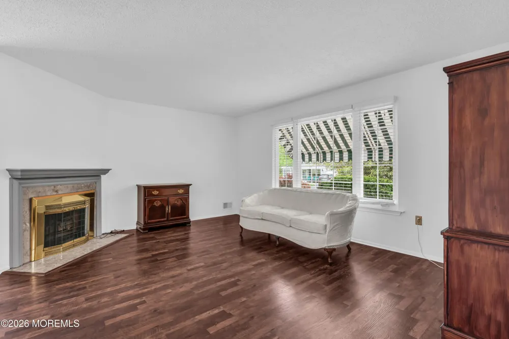 4 Brant Drive Brick, NJ 08724