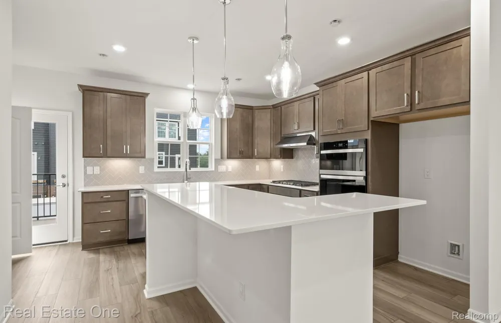 309 Sydney Court Plymouth City, MI 48170