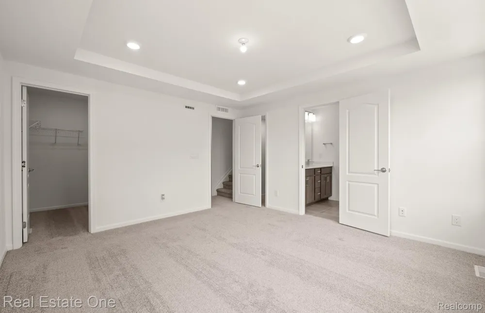 309 Sydney Court Plymouth City, MI 48170