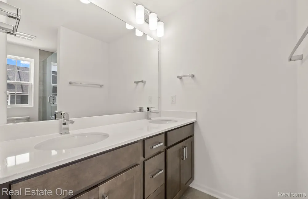 309 Sydney Court Plymouth City, MI 48170