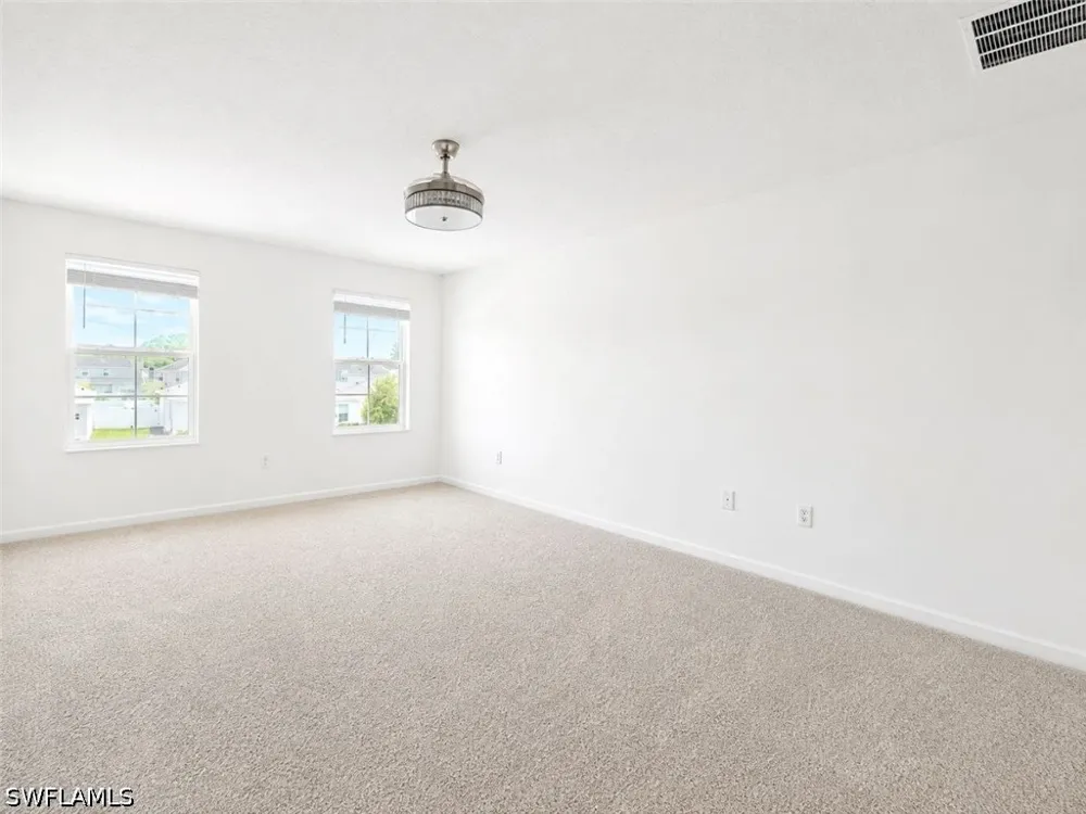 DUMONT LANE Tavares, FL 32778