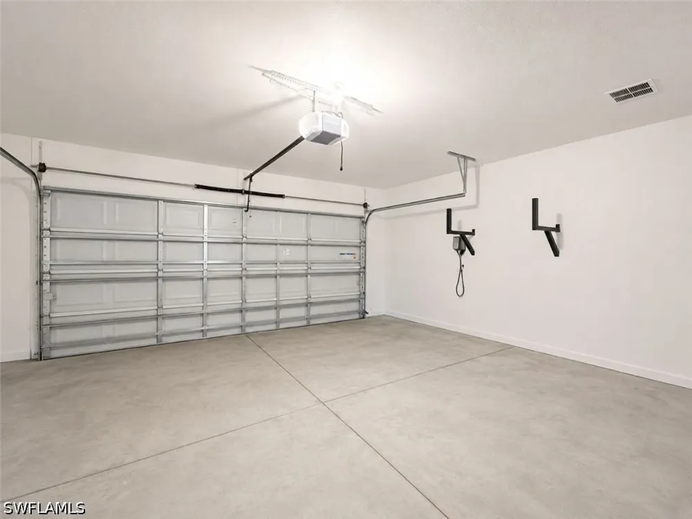 DUMONT LANE Tavares, FL 32778