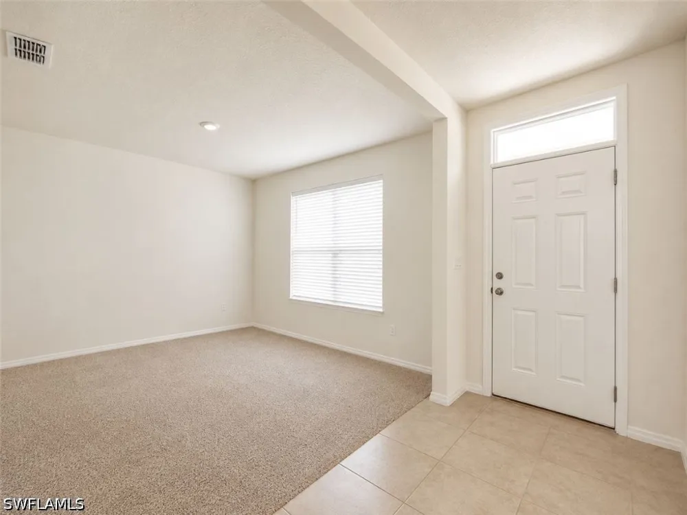 DUMONT LANE Tavares, FL 32778