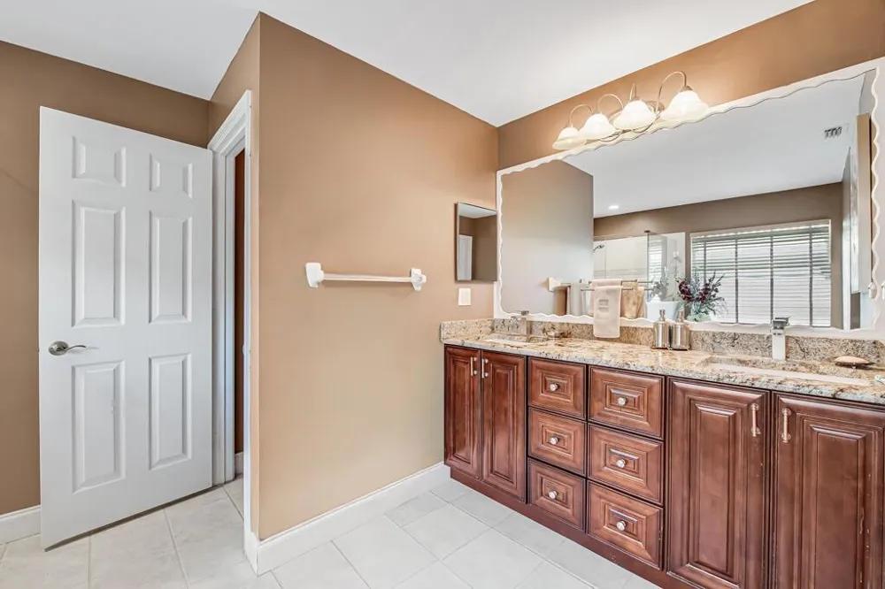 8184 Florenza Drive Boynton Beach, FL 33472
