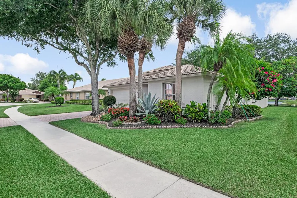 8184 Florenza Drive Boynton Beach, FL 33472