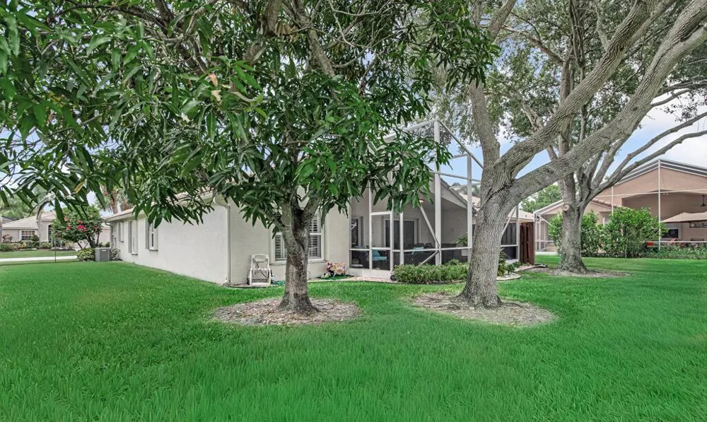 8184 Florenza Drive Boynton Beach, FL 33472