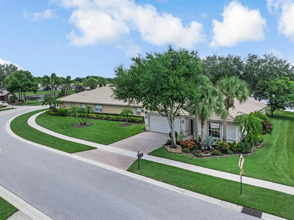 8184 Florenza Drive Boynton Beach, FL 33472