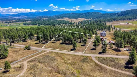 233 Stagecoach Lane