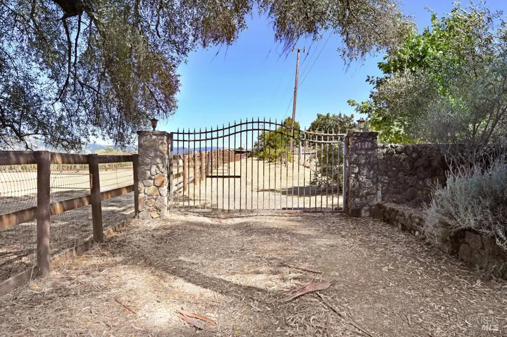 1130 Lawndale Road Kenwood, CA 95452
