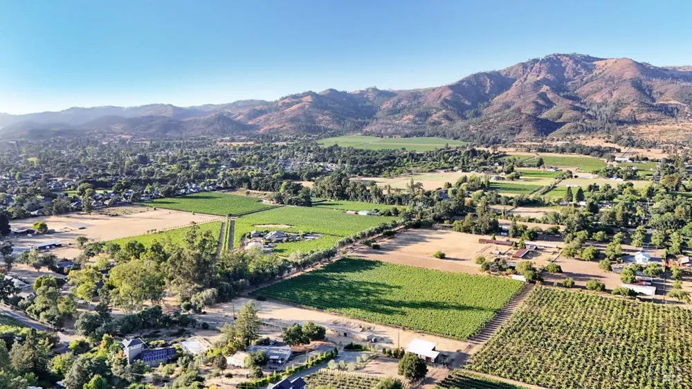 1130 Lawndale Road Kenwood, CA 95452