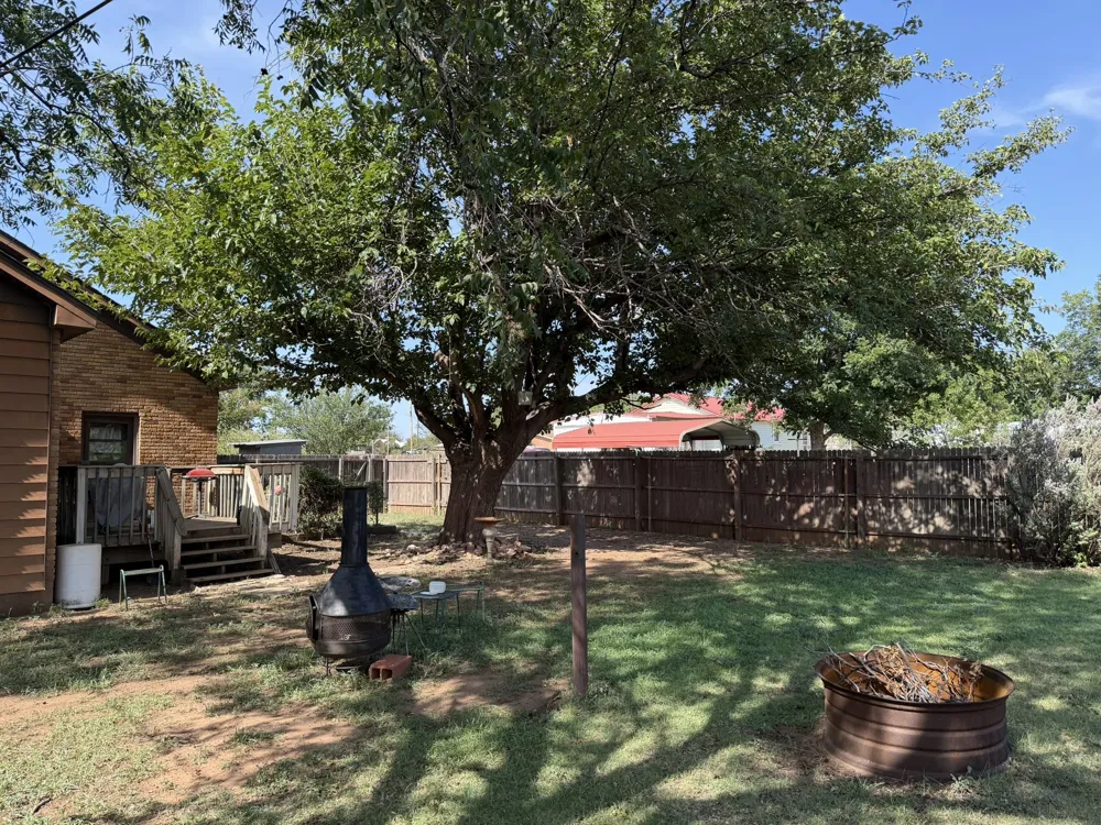 806 Childress Avenue Turkey, TX 79261