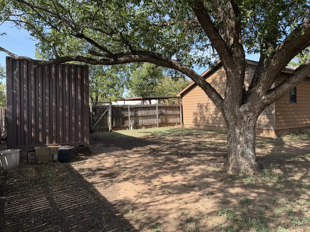 806 Childress Avenue Turkey, TX 79261