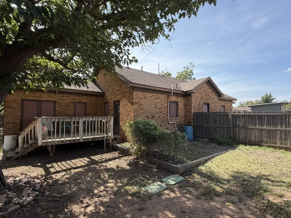 806 Childress Avenue Turkey, TX 79261