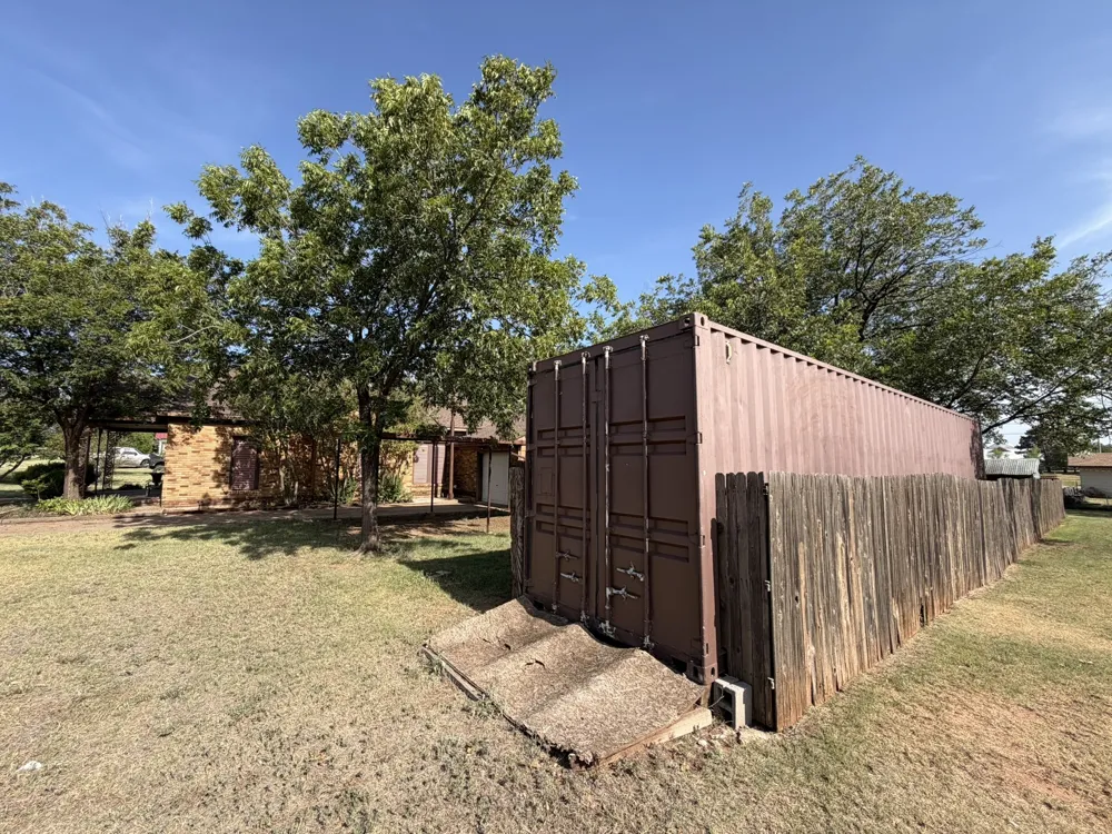 806 Childress Avenue Turkey, TX 79261