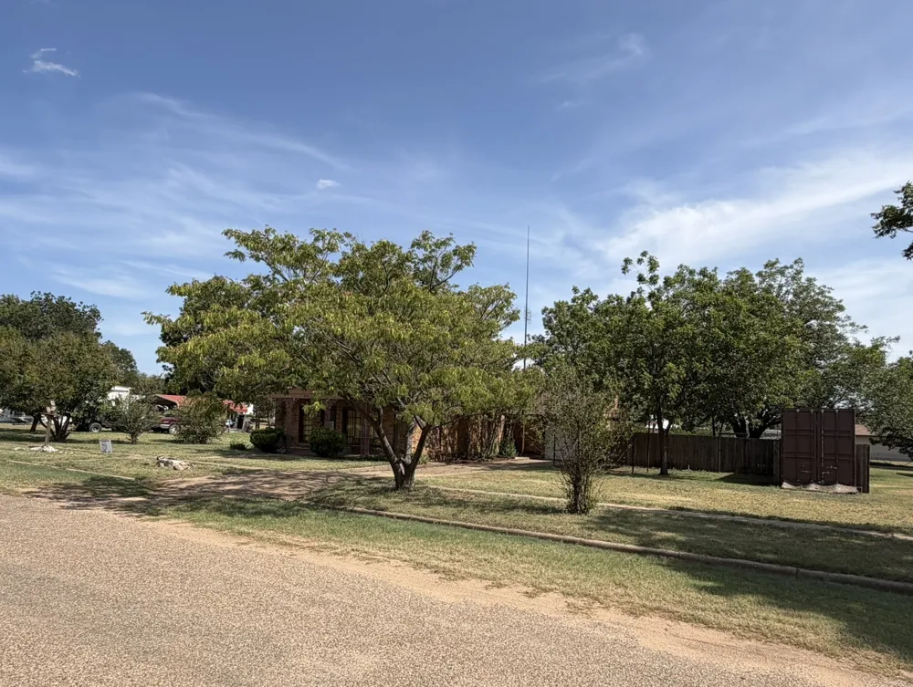 806 Childress Avenue Turkey, TX 79261