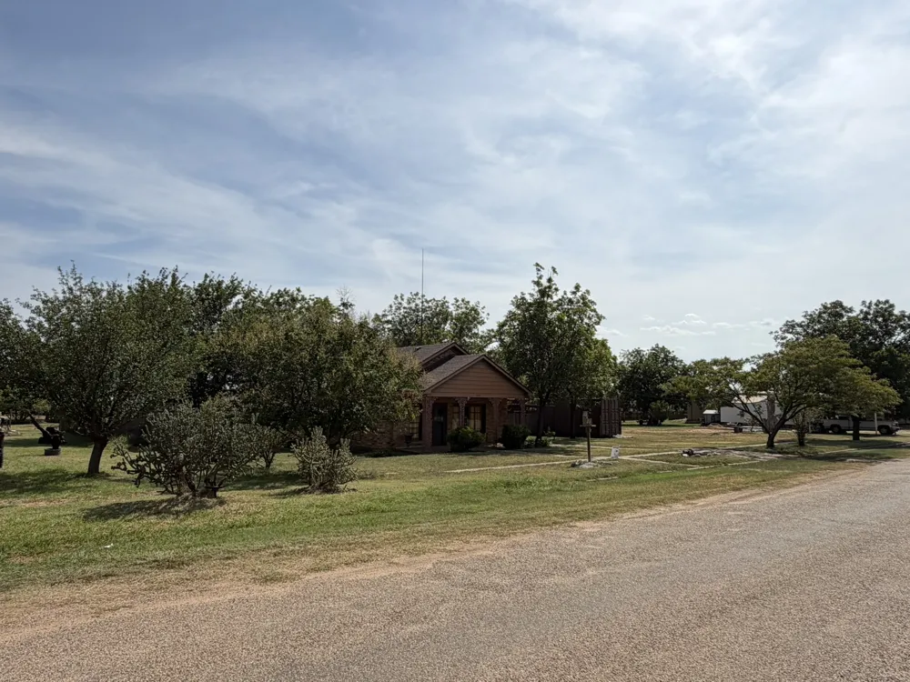 806 Childress Avenue Turkey, TX 79261