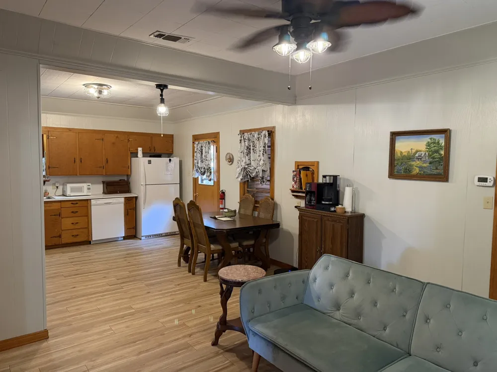 806 Childress Avenue Turkey, TX 79261