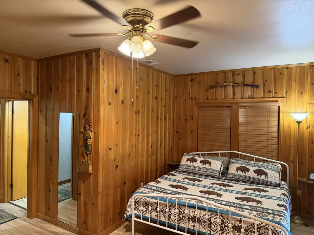 806 Childress Avenue Turkey, TX 79261