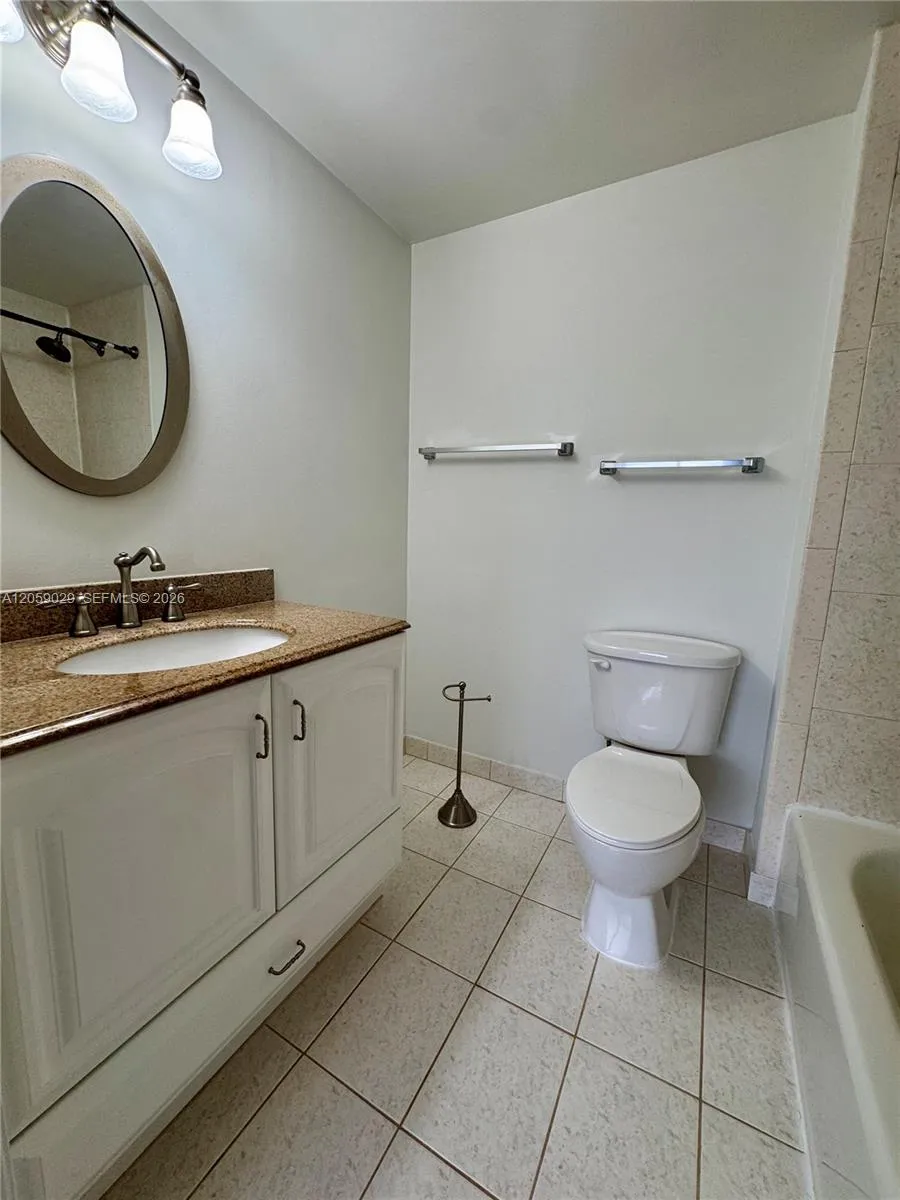 16743 Hemingway Dr #16743 Weston, FL 33326