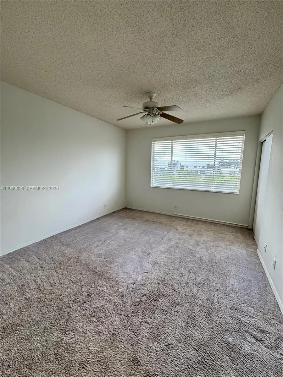 16743 Hemingway Dr #16743 Weston, FL 33326