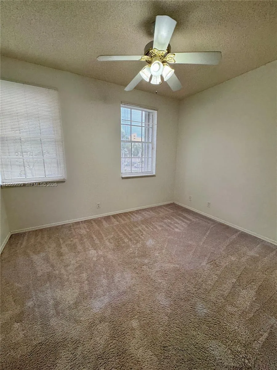 16743 Hemingway Dr #16743 Weston, FL 33326