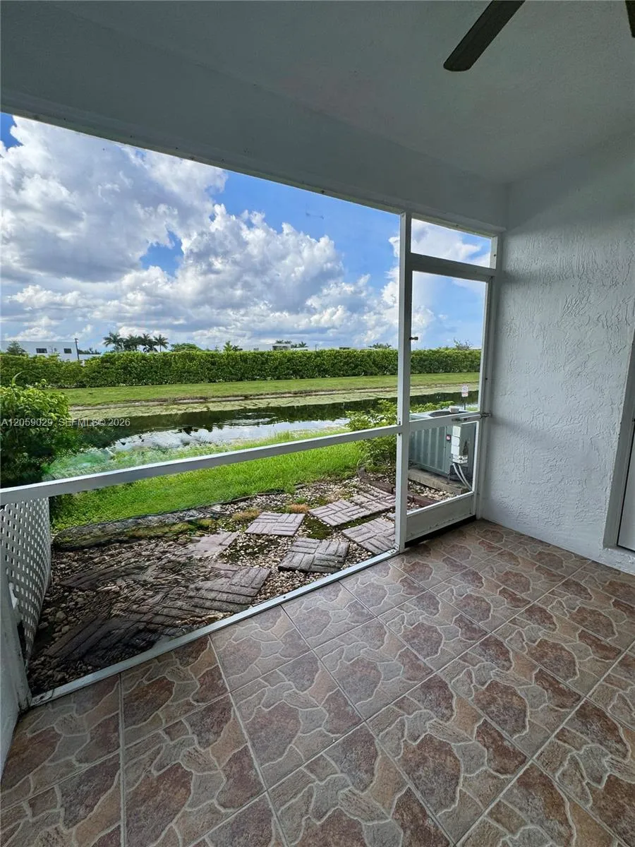 16743 Hemingway Dr #16743 Weston, FL 33326