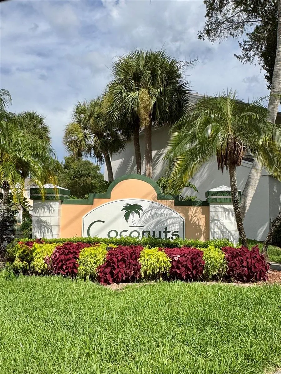16743 Hemingway Dr #16743 Weston, FL 33326