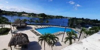16743 Hemingway Dr #16743 Weston, FL 33326