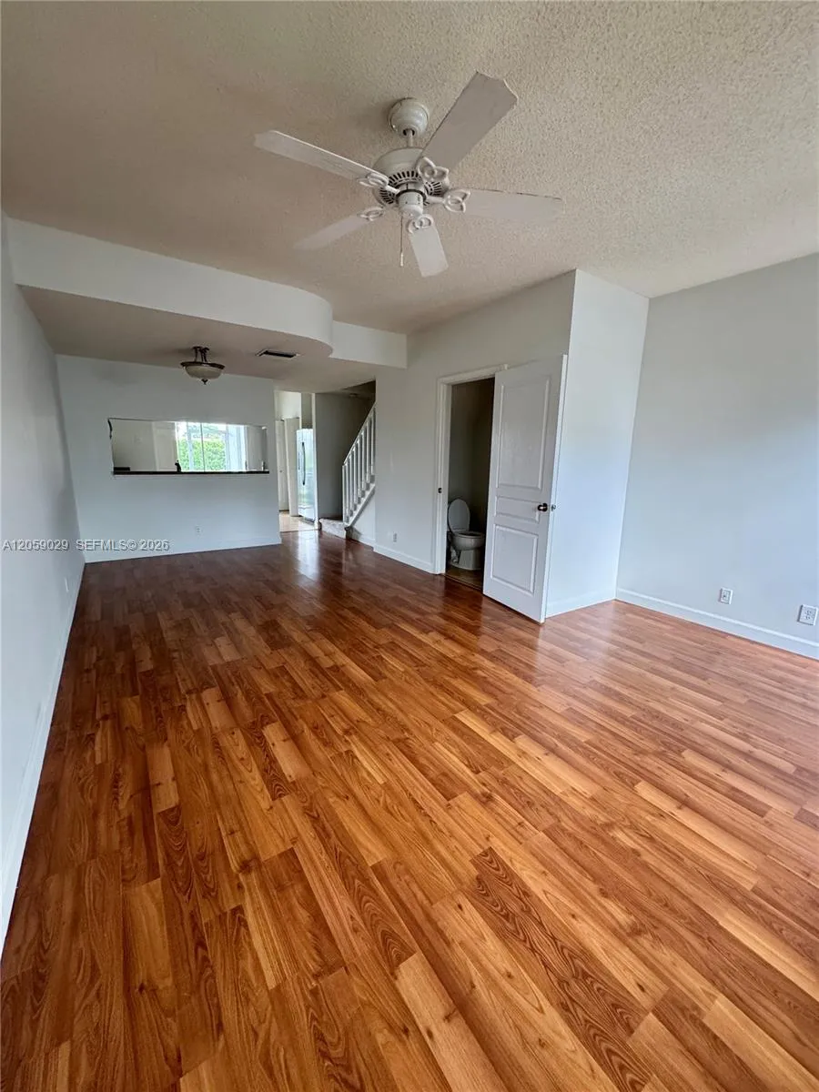 16743 Hemingway Dr #16743 Weston, FL 33326