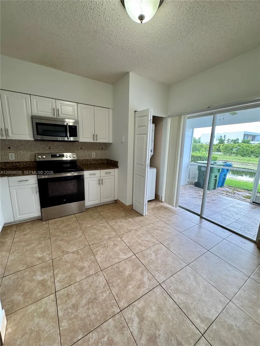 16743 Hemingway Dr #16743 Weston, FL 33326