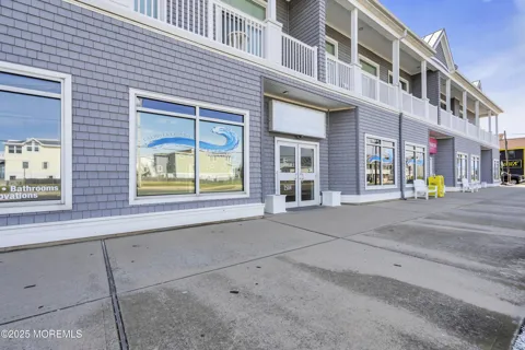 2504 Long Beach Boulevard #3A