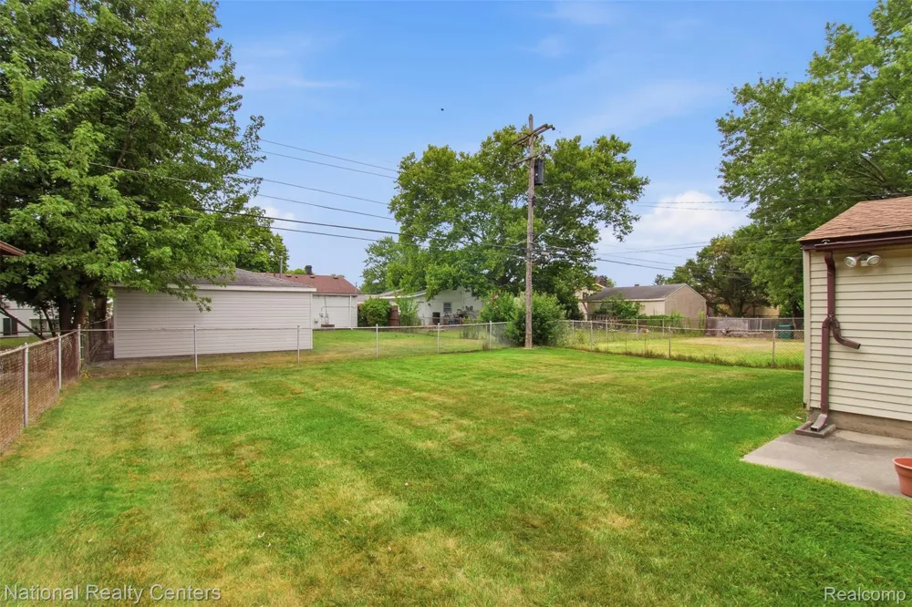 30469 Grandview Avenue Westland City, MI 48186