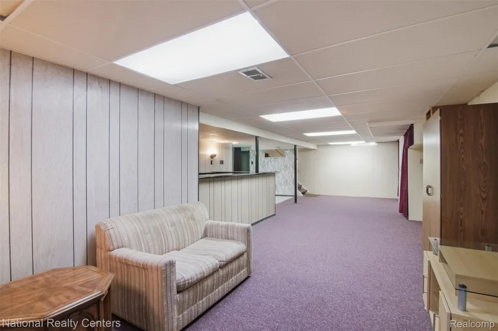 30469 Grandview Avenue Westland City, MI 48186