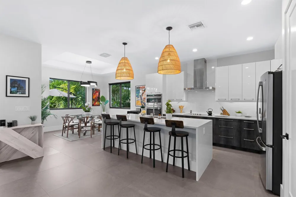 238 SE 4TH AVENUE Delray Beach, FL 33483
