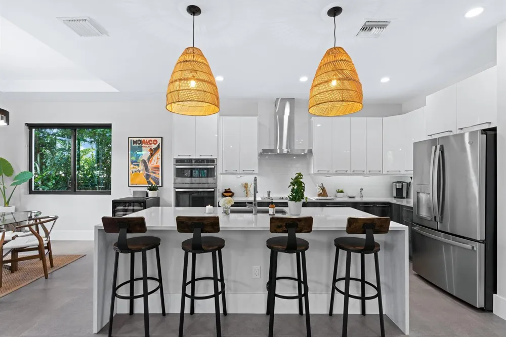 238 SE 4TH AVENUE Delray Beach, FL 33483