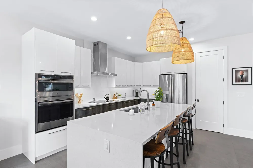 238 SE 4TH AVENUE Delray Beach, FL 33483