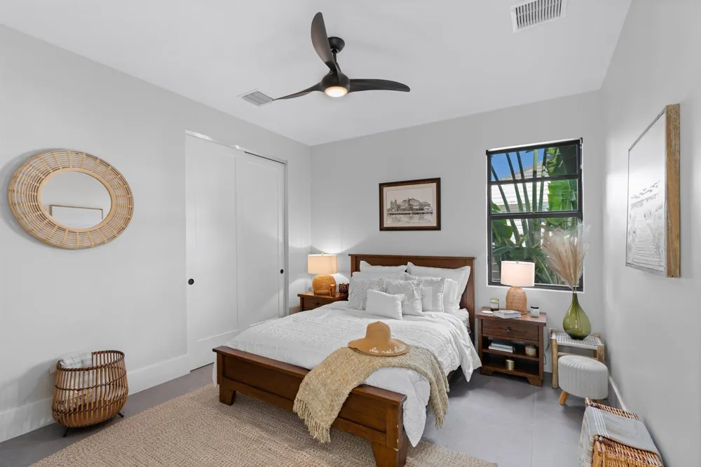 238 SE 4TH AVENUE Delray Beach, FL 33483