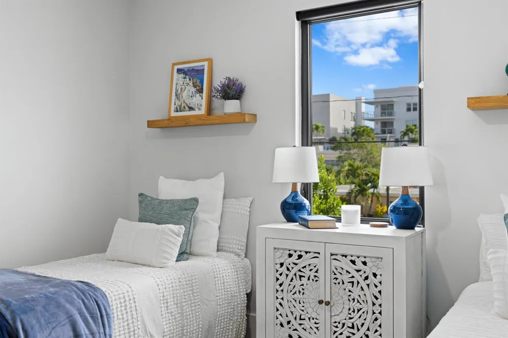 238 SE 4TH AVENUE Delray Beach, FL 33483