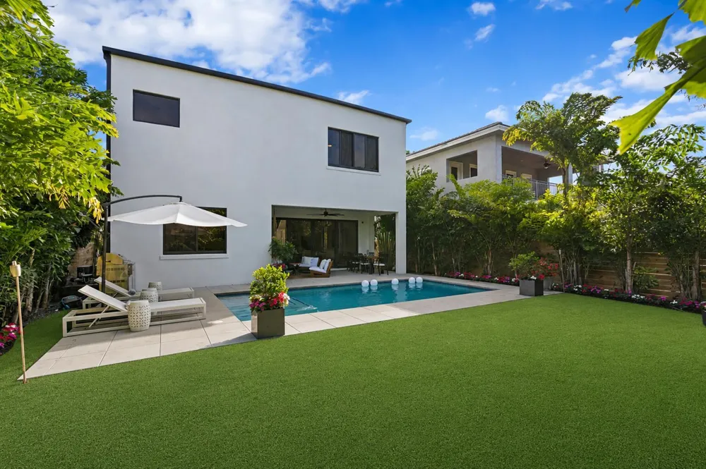 238 SE 4TH AVENUE Delray Beach, FL 33483