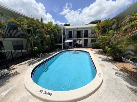 465 S Royal Poinciana Blvd #9B